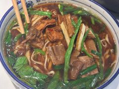 -镇南锅盖面馆(解放路店)