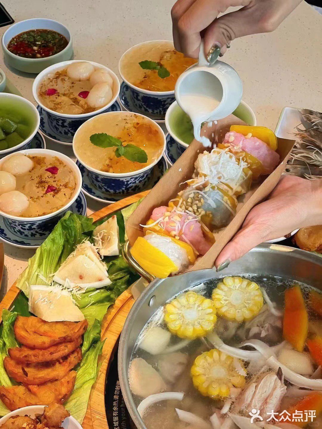 想知道王校长和小王的美食秘密吗[爱心]