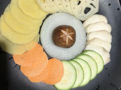 -三国惹火烤肉·中日韩烤肉集合店(百草路店)