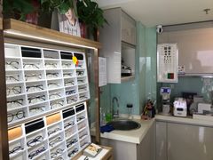 -视野联行眼镜·蔡司授权店(长白万象汇店)