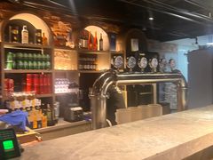 -麦凯伦烧烤·精酿超级工厂店(金桥总店)