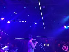 -喜鹊音乐酒馆(西街店)