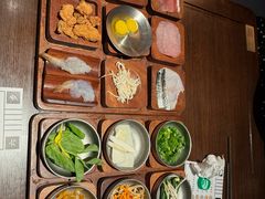 -银米·云南传统过桥米线(双廊黑金冠店)