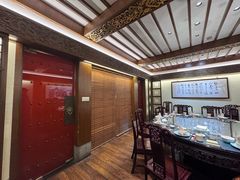 -梅龙镇酒家(南京西路总店)