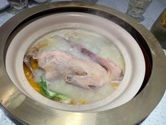 酸萝卜老鸭锅-gleeglee乐溢亦茶(合生汇店)
