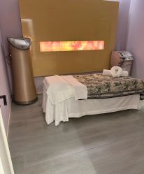 -紫琪尔胸部养护中心