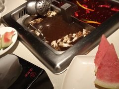 -海底捞火锅鲜切牛肉主题店(长寿路店)
