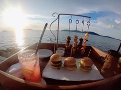 -Sunset Bar(丹绒亚路香格里拉店)