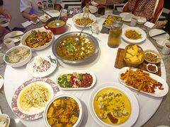 -巴特餐饮6加1音乐餐吧·新疆菜