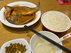 -南城香·饭香串香馄饨香(青年路店)