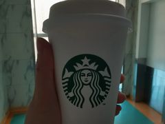 榛子味拿铁-星巴克臻选(湖滨道店)