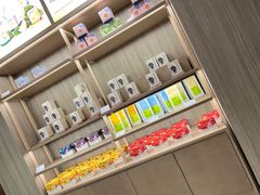 -奈雪的茶(市百一店)