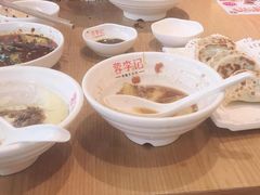 -蓉李记成都名小吃(武汉菱角湖万达店)