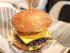 牛肉汉堡-Ribs & Burgers The Rocks