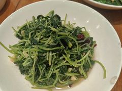 -黄泥岗·地道湖北菜(奥特莱斯店)