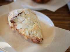 杏仁可颂-山下C5cafe(惠通时代广场店)
