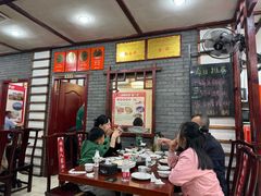 -湖南人家湘菜馆(镇江路店)