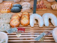 -焙丽拾光(麦凯乐直营店)
