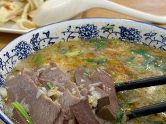 -八百里牛肉汤(盖饭·锅贴·万象城店)