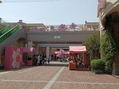-百联奥特莱斯广场(武汉盘龙店)