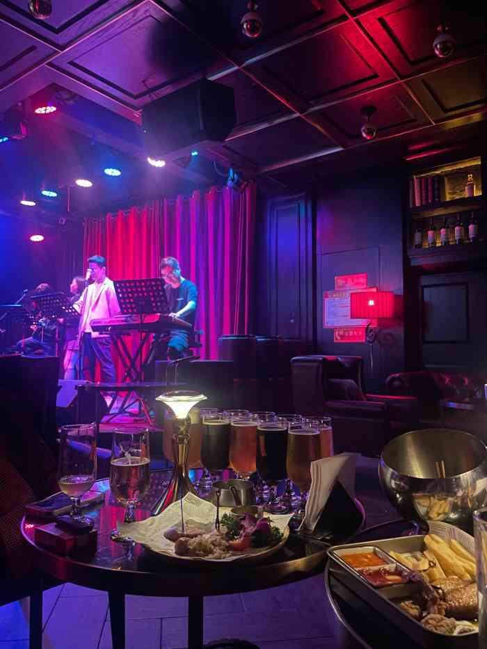 v  play house音乐餐厅-"我过生日,娃晚上还要写作业,就近选择家门.