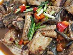 -芦茨金富饭庄·25年老字号·专做稻草鸡