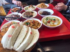 -蓝田九大碗民俗食府(蓝田店)