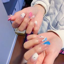 -HUII NAIL绘京美甲美睫会馆