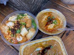 -花儿姐与战哥的美食档