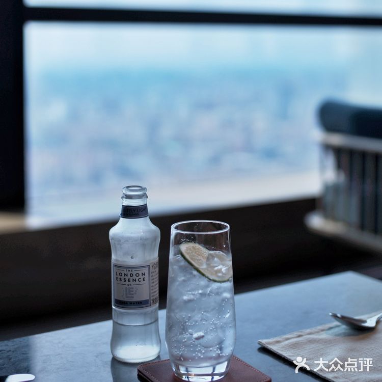 夏日焰火流光倾城|可以吃的美高梅艺术画