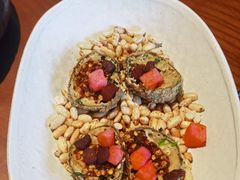 -包整·丝娃娃(一览甲秀楼风景店)