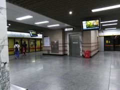-烈士陵园(地铁站)