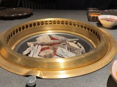 -铭牛烧肉·和牛海鲜自助(高新月牙湖店)
