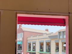 -王府井奥莱临潼小镇(临潼店)