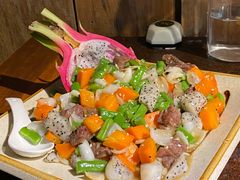 火龙果百合炒牛柳-上楼私房菜(院士路店)