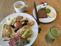 -西安大雁塔科技大学地铁站亚朵酒店