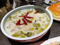 大树酸菜鱼-大树餐厅(红旗街万达店)