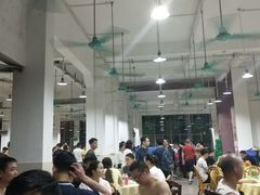 大堂-标记美食新鲜猪杂(兴南大道店)