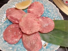 -山川小町·极番烧肉(新地假日广场店)