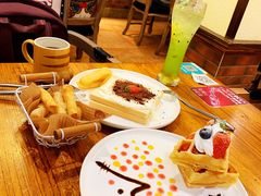 -more than meow吴止猫主题餐厅(承德 中船汇店)