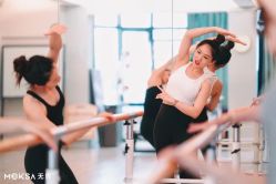 -无界瑜伽普拉提