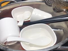 -洪氏嗨捞·广东猪肚鸡·椰子鸡火锅(西咸万象城店)