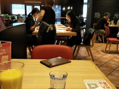 大堂-必胜客(百联又一城店)