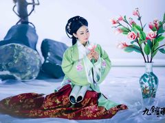 -九月鹰飞汉服摄影工作室