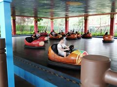 -七彩云南欢乐世界