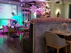-樱花里音乐餐吧·牛扒椰子鸡(东圃店)