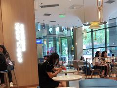 用餐区-奈雪的茶(青岛卓悦里INTOWN店)