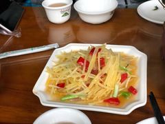 -临江餐馆二楼美食部落