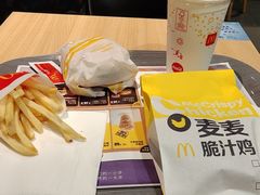 -麦当劳(松江南乐得来速店)