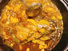 柴锅炖水库鱼-姥家大锅台水库渔家